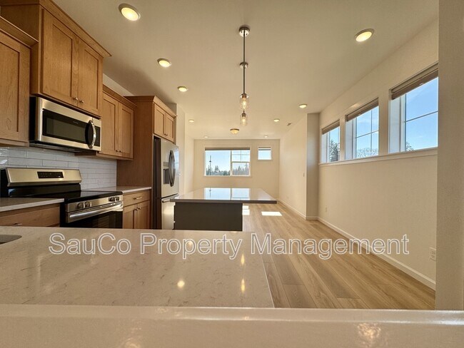 Foto del edificio - 6728 SE Crimson Ln