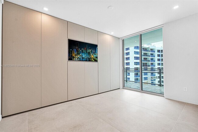 Building Photo - 3535 S Ocean Dr