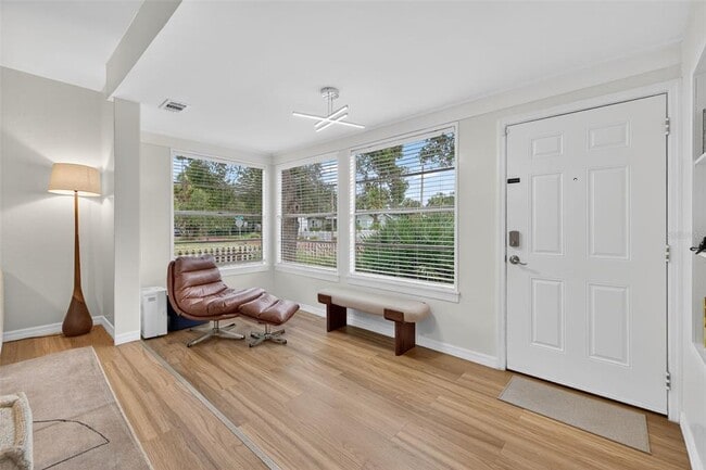 Foto del edificio - 2501 Oakdale St S