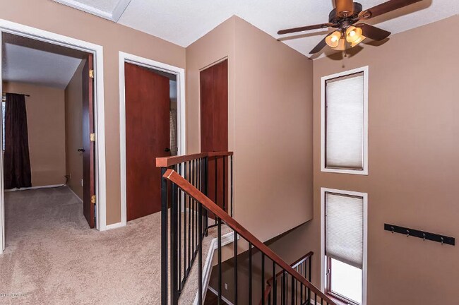 Foto del edificio - 31 Elton Ridge Ct NW