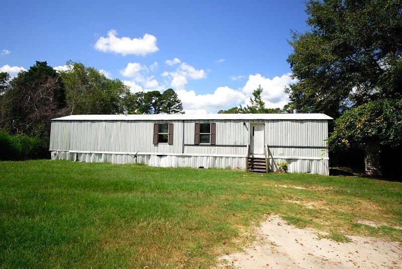 Primary Photo - 111 Nancy Drive C Dudley NC 28333