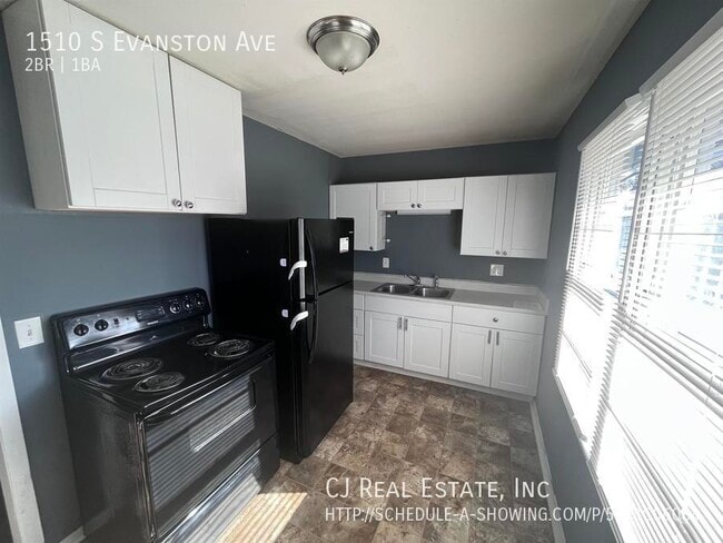 Building Photo - 1510 S Evanston Ave