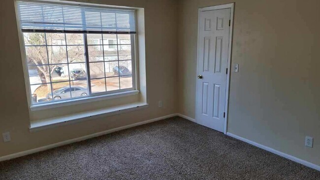 Foto del edificio - 861 S Uravan Ct