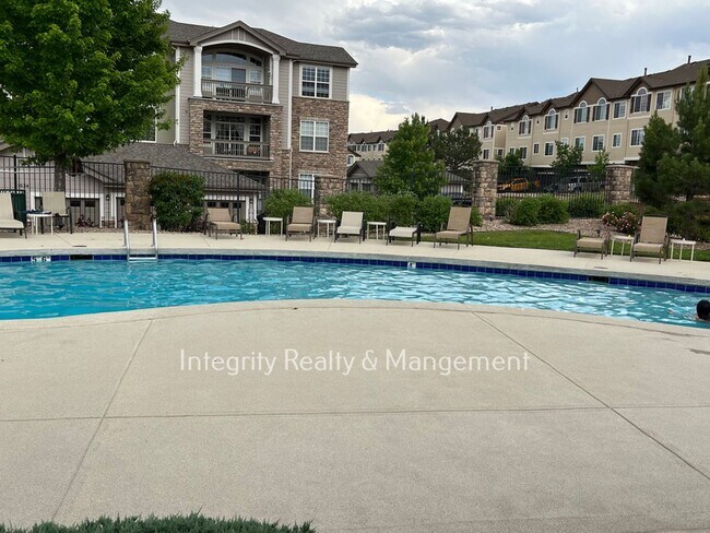 Building Photo - 1560 Olympia Cir
