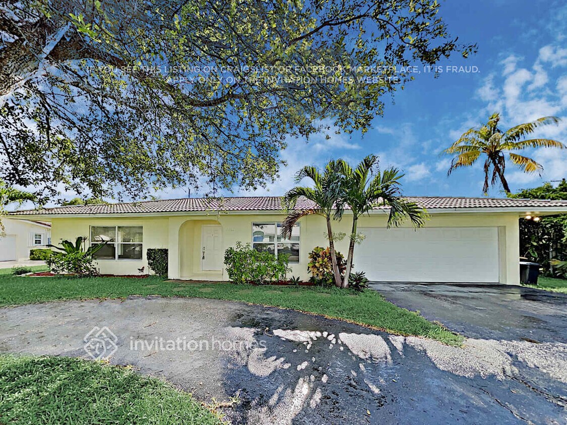 Primary Photo - 4441 NE 29th Ave