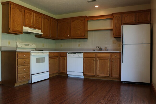 Building Photo - 5221 Deerwood Lake