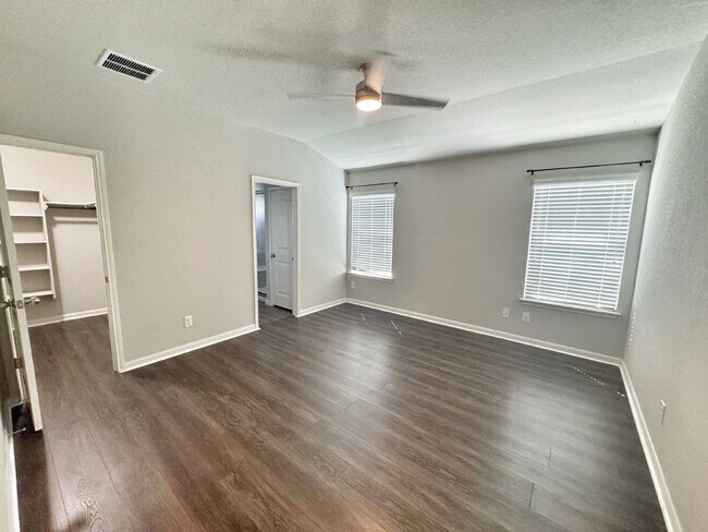 Foto del edificio - Charming single story 3-bedroom 2-bath hom...