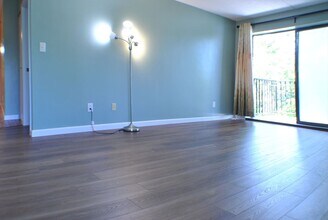 Building Photo - 209 Riverview Ave