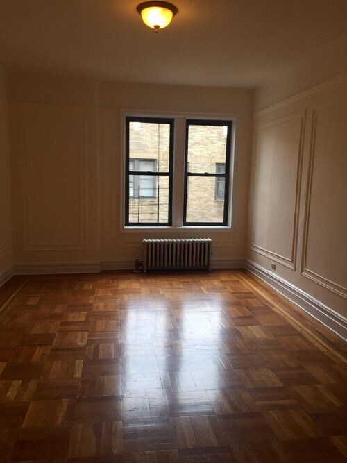 Foto del edificio - 92 Pinehurst Ave