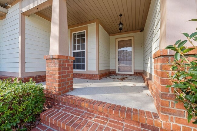 Building Photo - 934 Sedgefield Cir