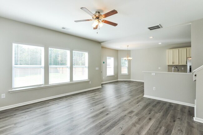 Foto del edificio - 105 Lakemont Dr
