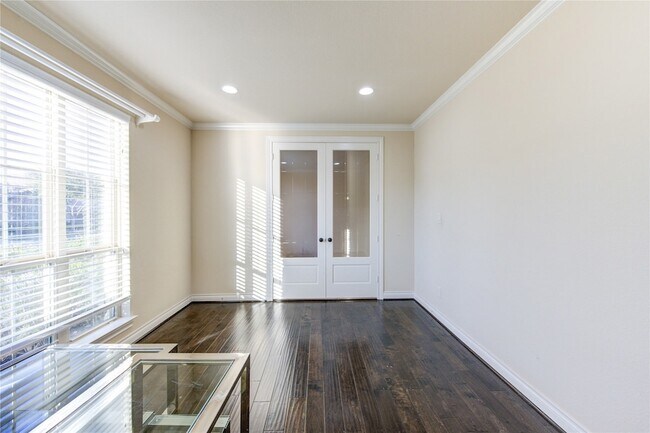 Foto del edificio - 11227 Dunstan Hill Dr