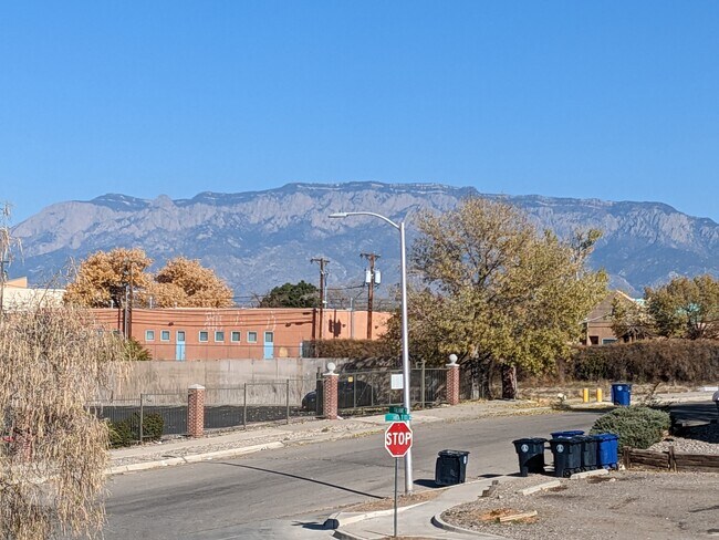 2 Bdrm/1 Bath with a beautiful view - 3513 Tulane Drive Northeast