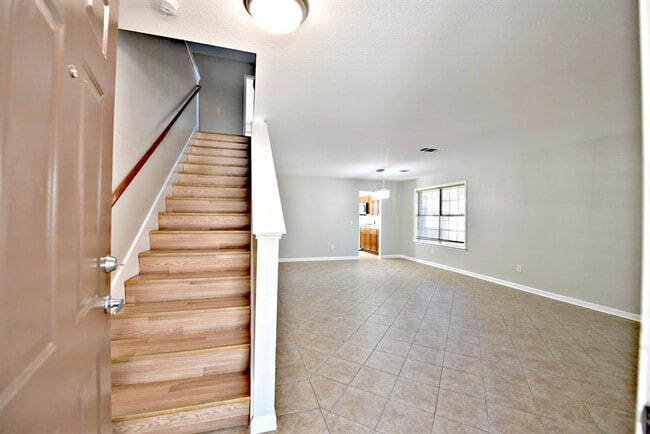 Foto del edificio - 3627 Windhill Loop