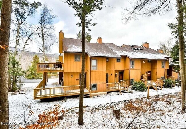 Foto del edificio - 76 Hunter Dr