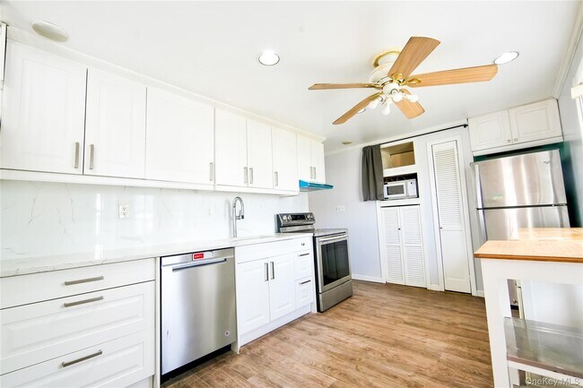 Building Photo - 32 Needle Ln