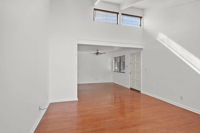 Building Photo - 35 Dearborn Pl