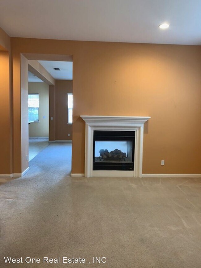 Foto del edificio - 3 br, 3 bath House - 2189 Frank Blondin Lane