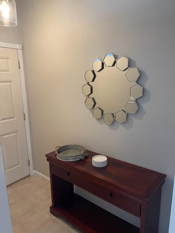 Building Photo - 510 S Peru St