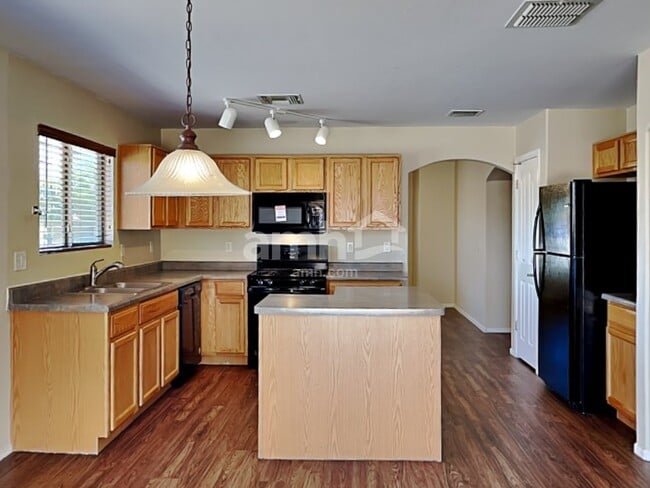 Building Photo - 742 W Emerald Key Dr