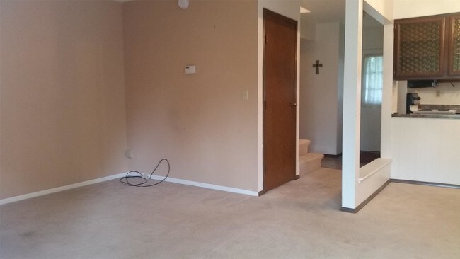 Building Photo - 1701 Peppertree Ln
