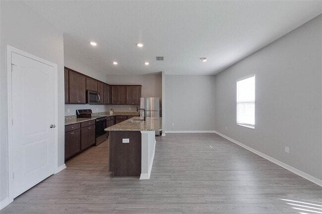 Foto del edificio - 30098 Fedora Cir