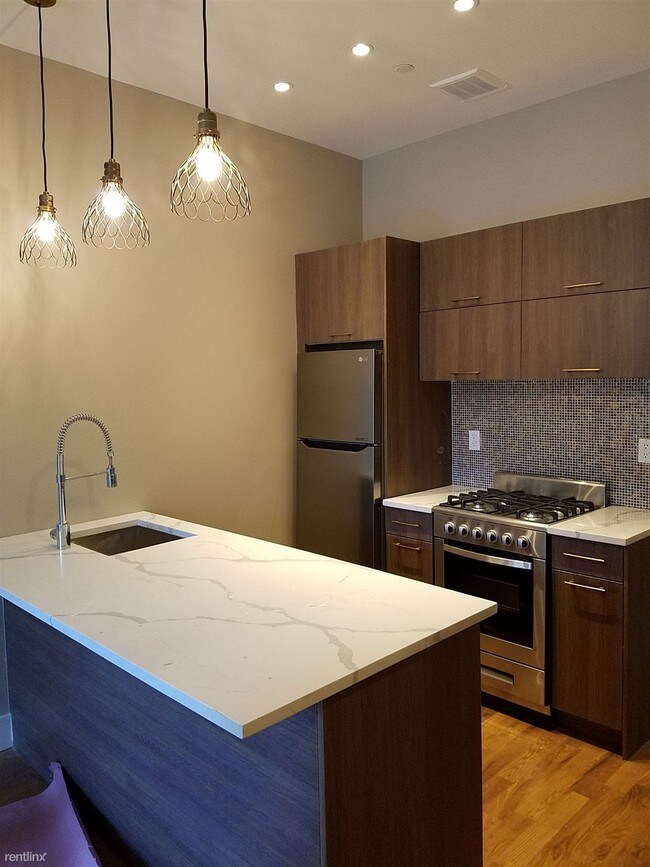 Foto del edificio - 906 Greene Ave