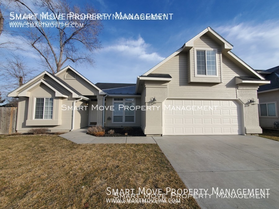 Primary Photo - Cute 3 bd Home w/Bonus Room on Corner Lot,...