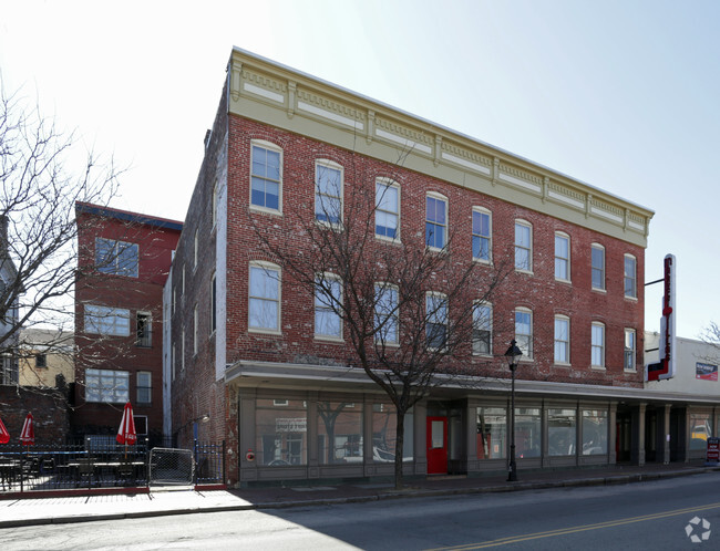 Building Photo - Market Villas