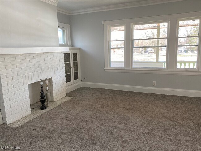 Building Photo - 4146 Lincoln Ave