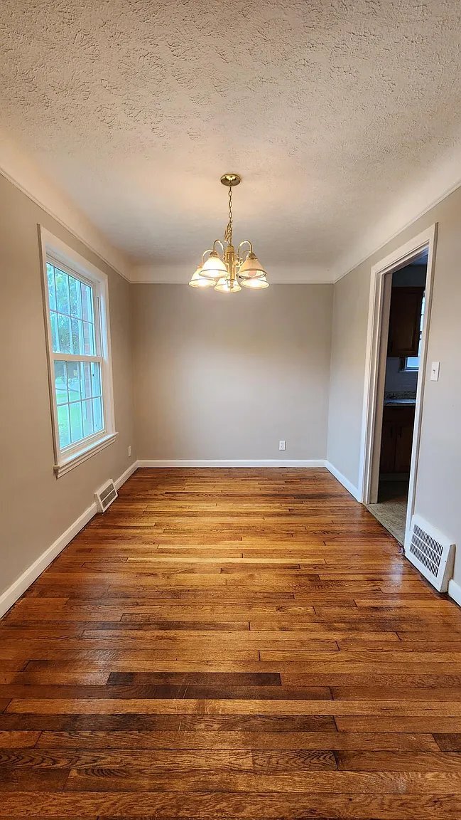 Photo - 920 Vineshire Rd House