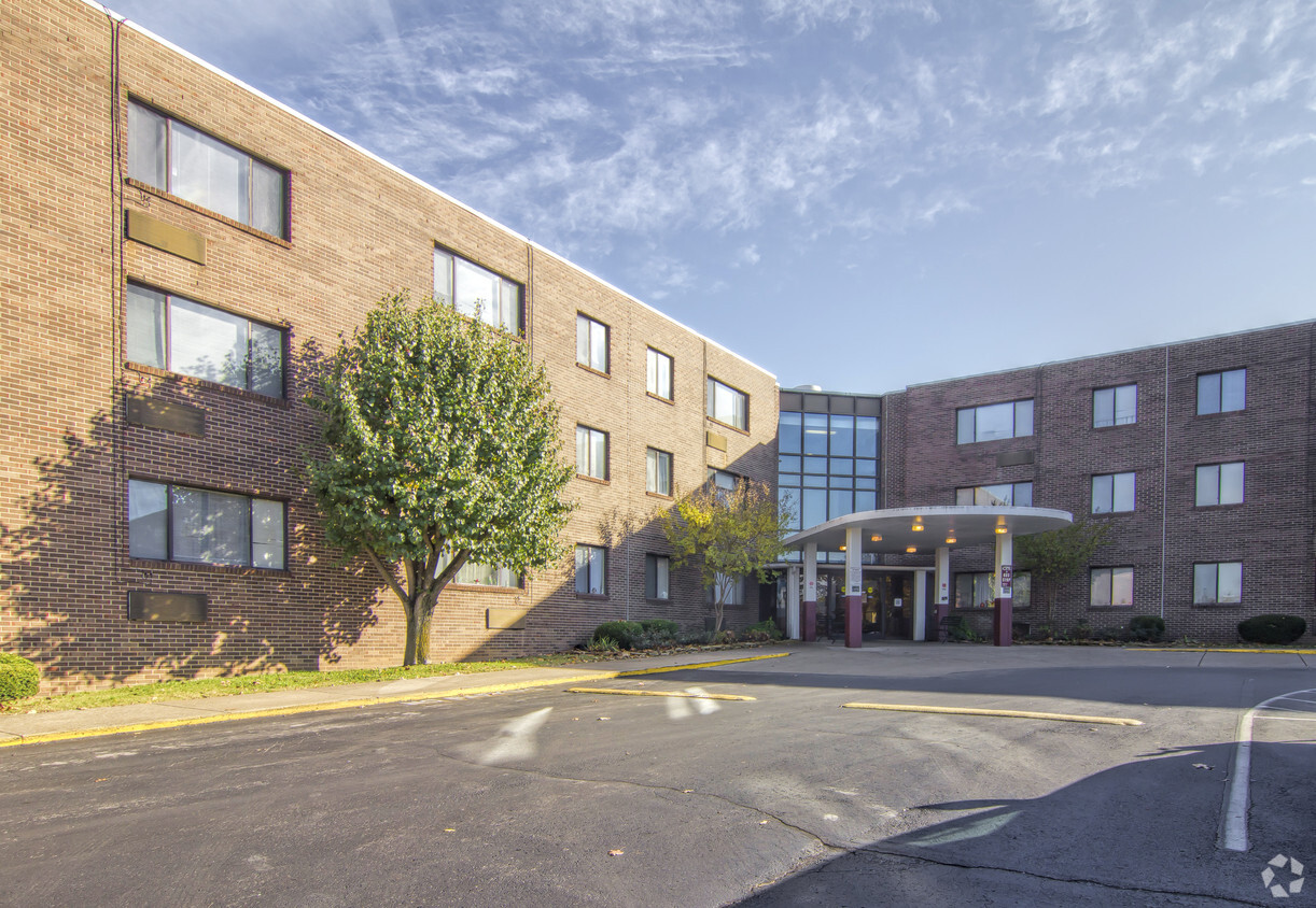 Foto del edificio - South Central Village Apartments