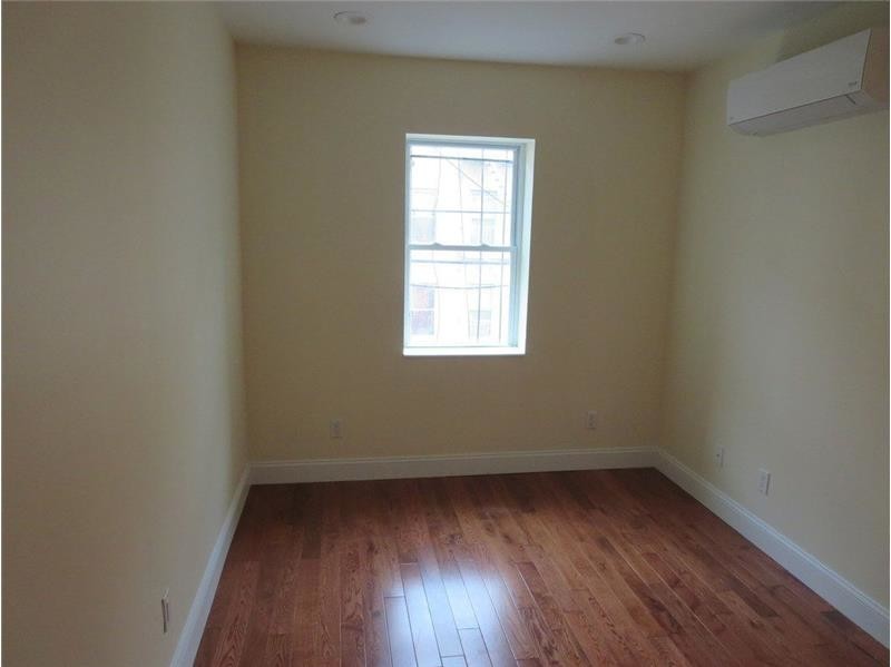 Primary Photo - 270 W 139th St