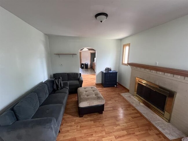 Building Photo - 203 Denver St