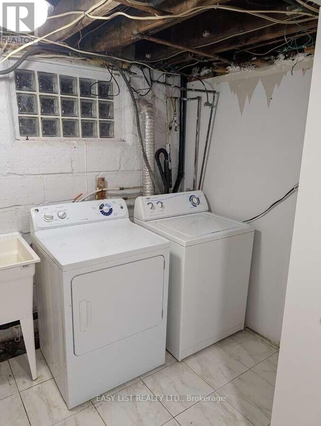 Building Photo - 21 Patricia Ave