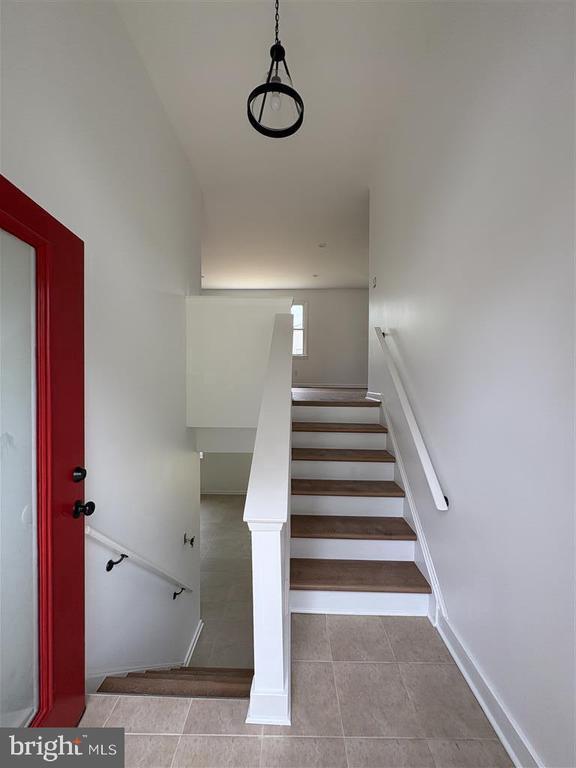 Building Photo - 1205 Kings Tree Dr