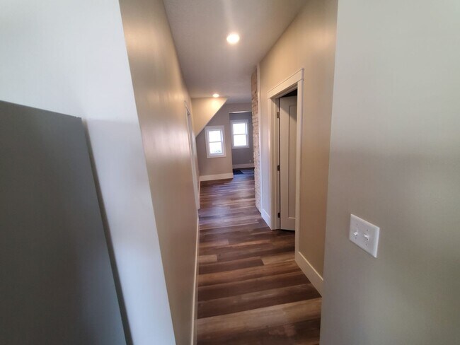 Foto del edificio - 1719 E 5th St