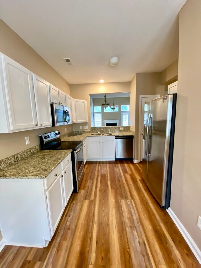 Foto del edificio - 6001 Boathouse Ln