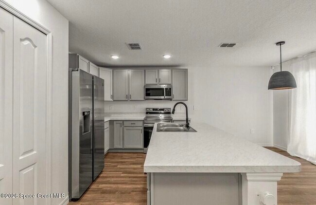 Foto del edificio - 271 Wendover Rd SW
