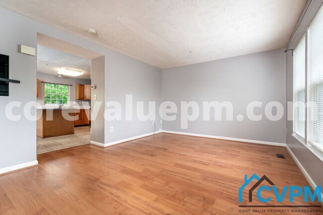 Building Photo - 963 Chestnut Manor Ct
