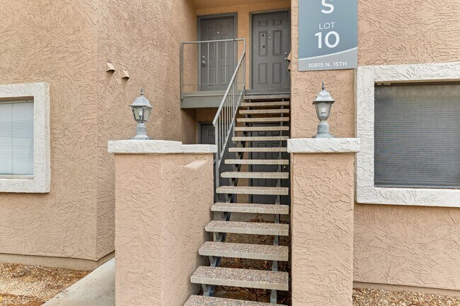 Building Photo - 10815 N 15th Ln
