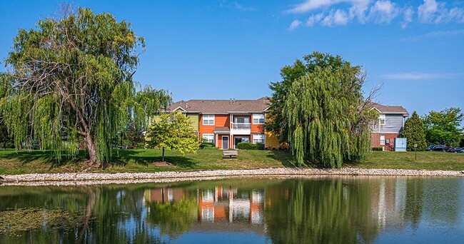 Building Photo - Glenmuir of Naperville Apartments