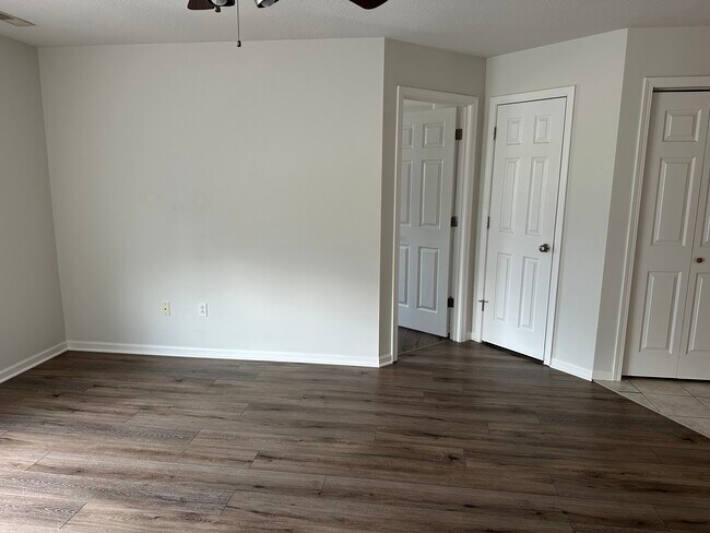 Foto del edificio - 2511 N Bluff St