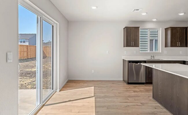 Building Photo - 2629 Meadows Ln