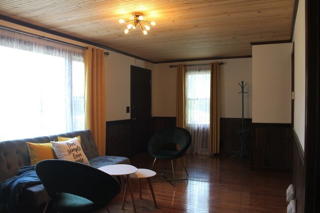 Foto del edificio - 23159 Prairie Rd