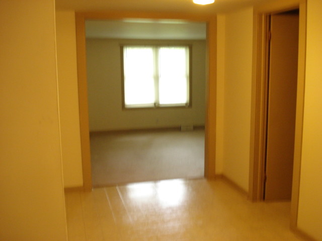 Building Photo - 183 W Woodlawn Ave
