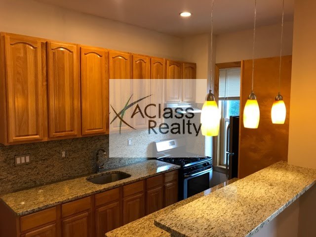 Foto principal - 30-05 29th St