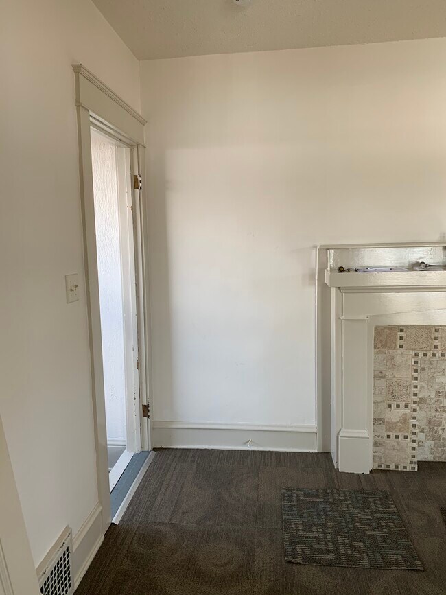 Living room - 130 East 32nd Street