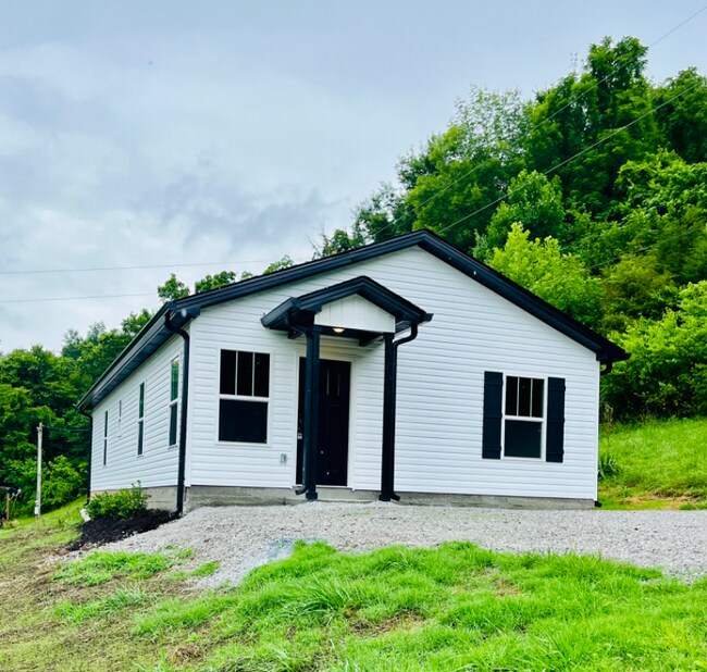 Building Photo - 14 Jones Ln