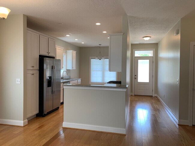 Foto del edificio - 3 Bedroom, 2 Bath ,Patio Style Home with G...